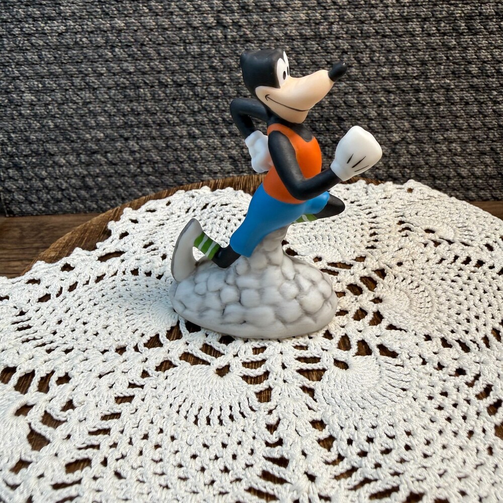 Disney Grolier Goofy Porcelain Ceramic Figurine 3.5"
